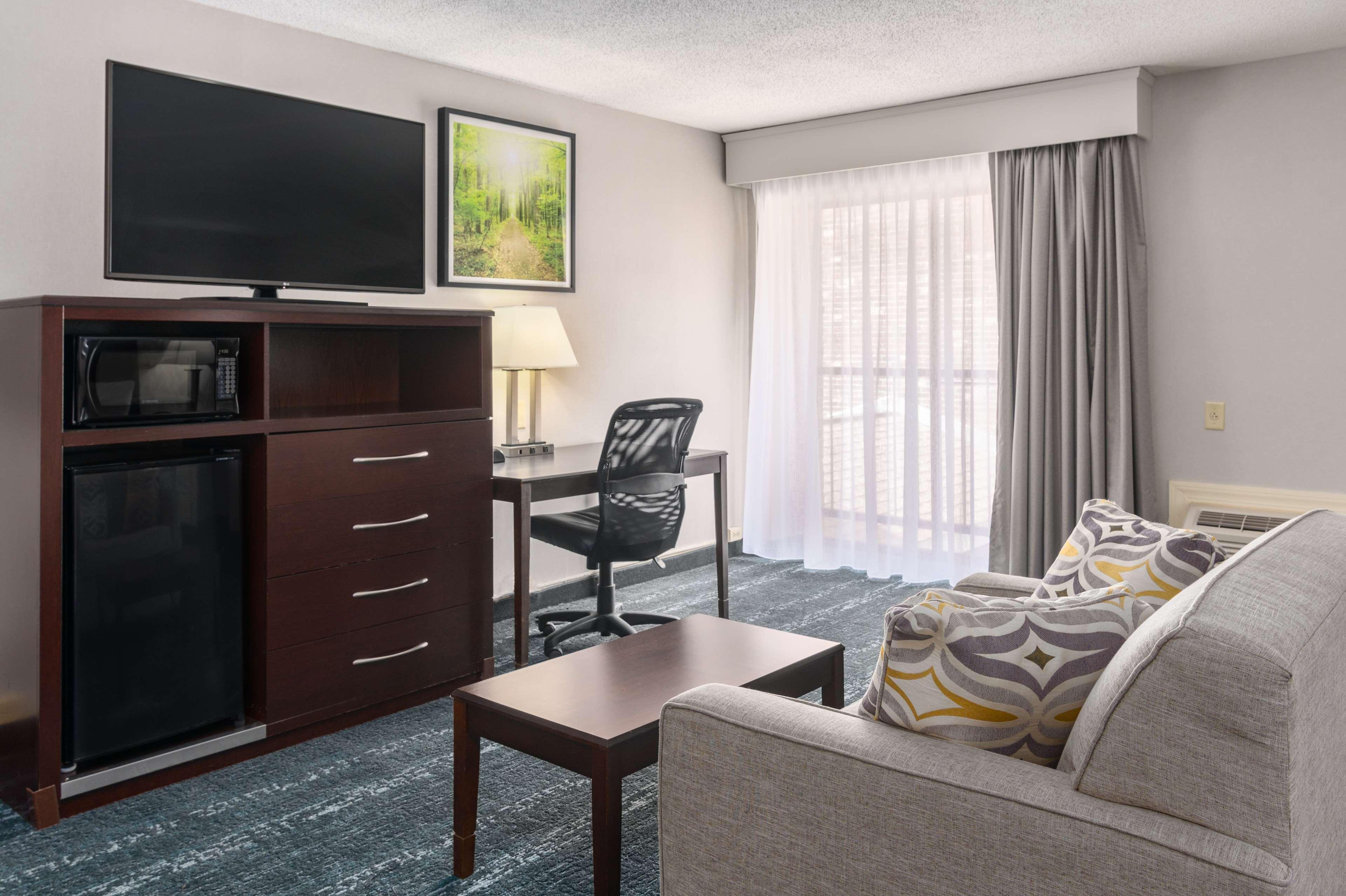 Best Western Plus Keene Hotel Esterno foto