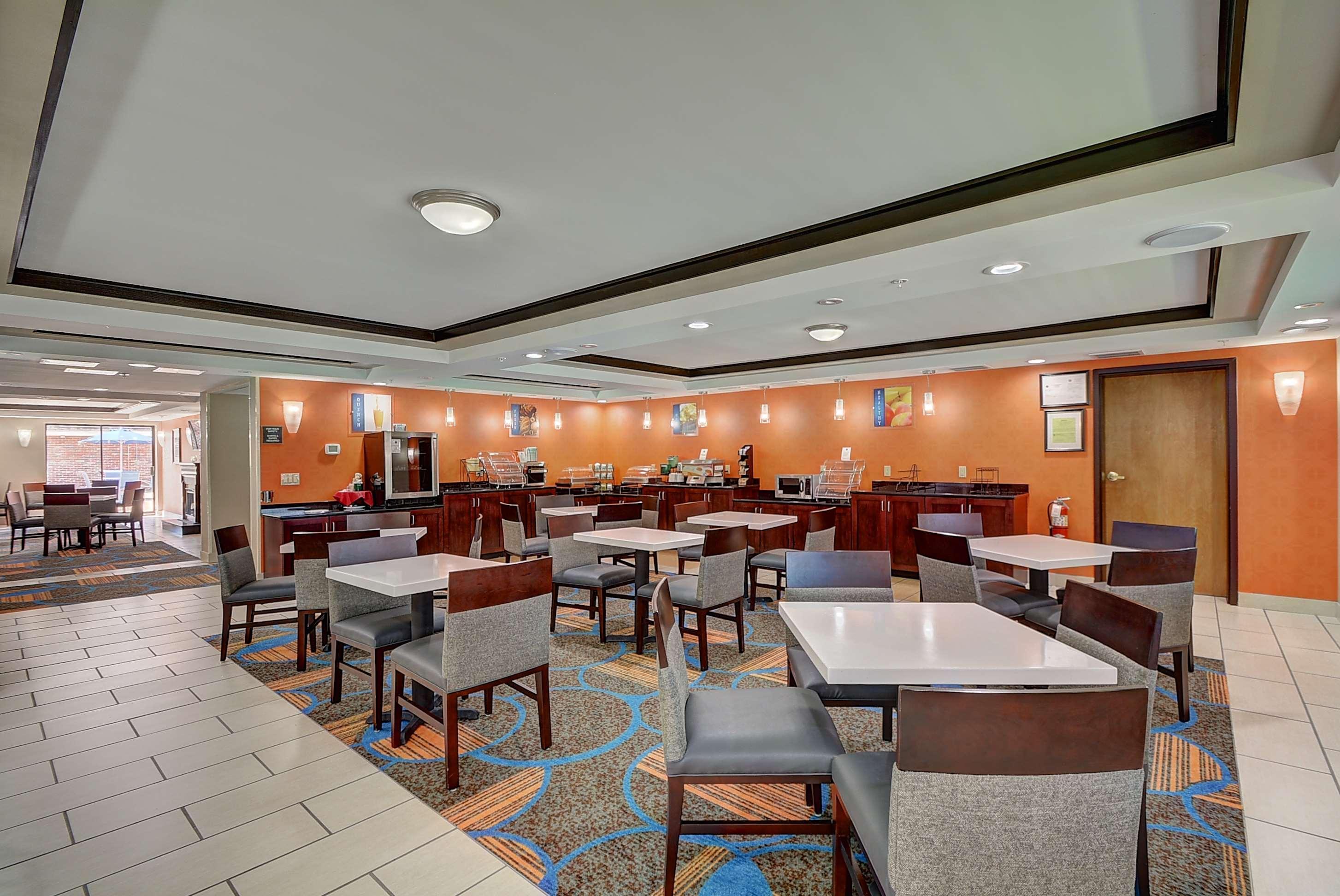 Best Western Plus Keene Hotel Esterno foto