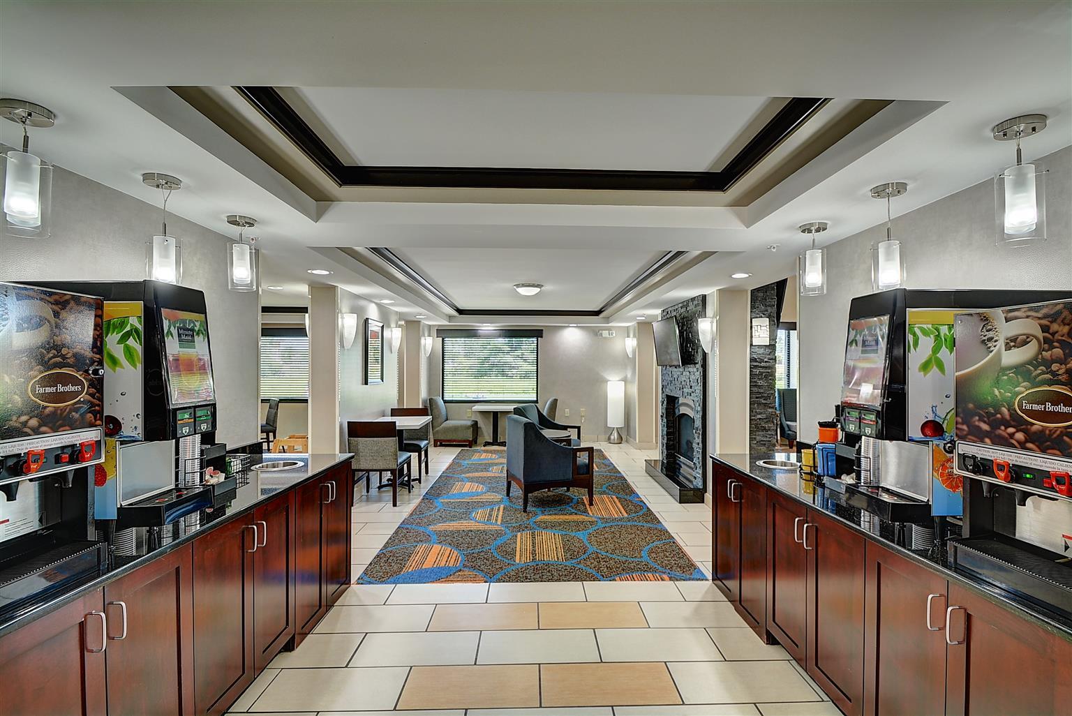 Best Western Plus Keene Hotel Esterno foto