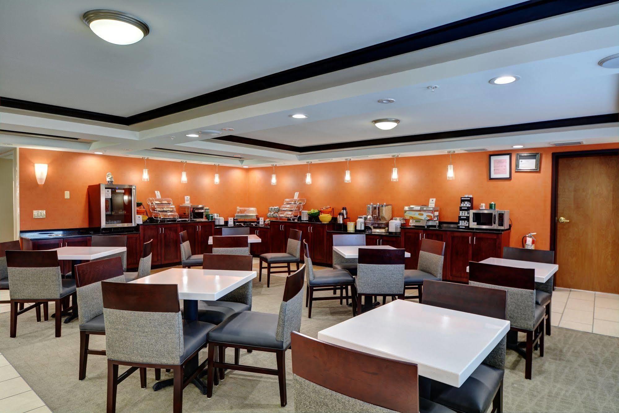 Best Western Plus Keene Hotel Esterno foto